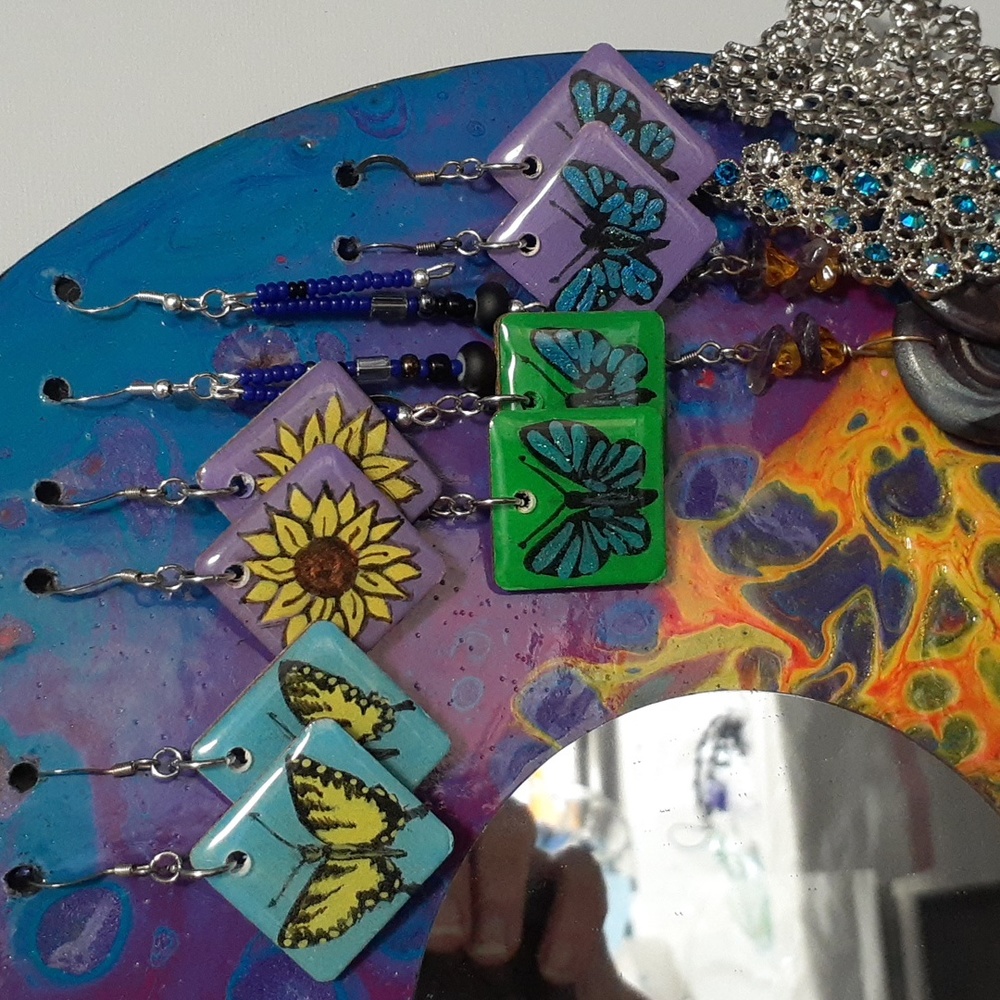 Hand Crafted Earring Jewelry Holder Painted Necklaces Vinyl Record Upcycle Wall - Picture 6 of 15
